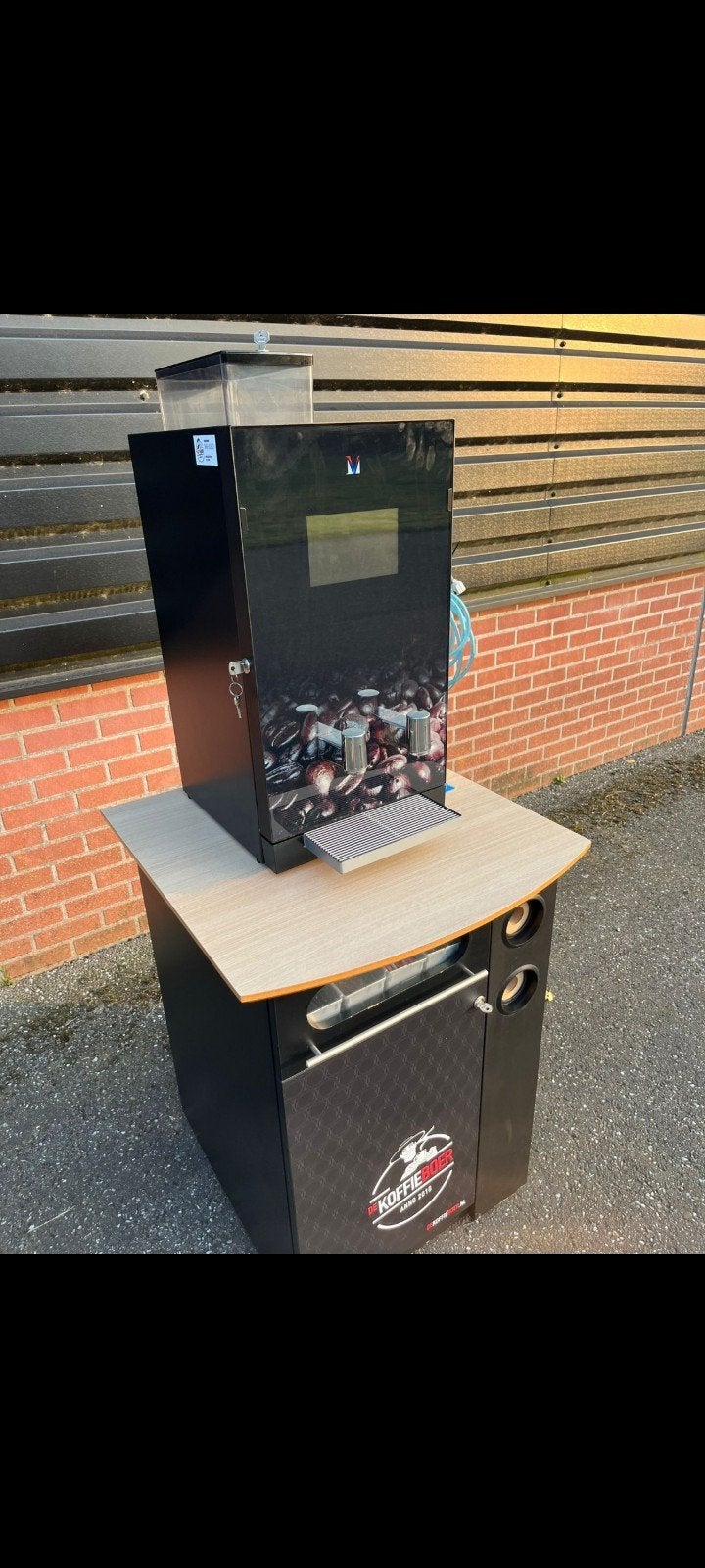 Veromatic International Koffie Automaat met Onderkast, Ophalen, Gebruikt, Koffiebonen, 10 kopjes of meer