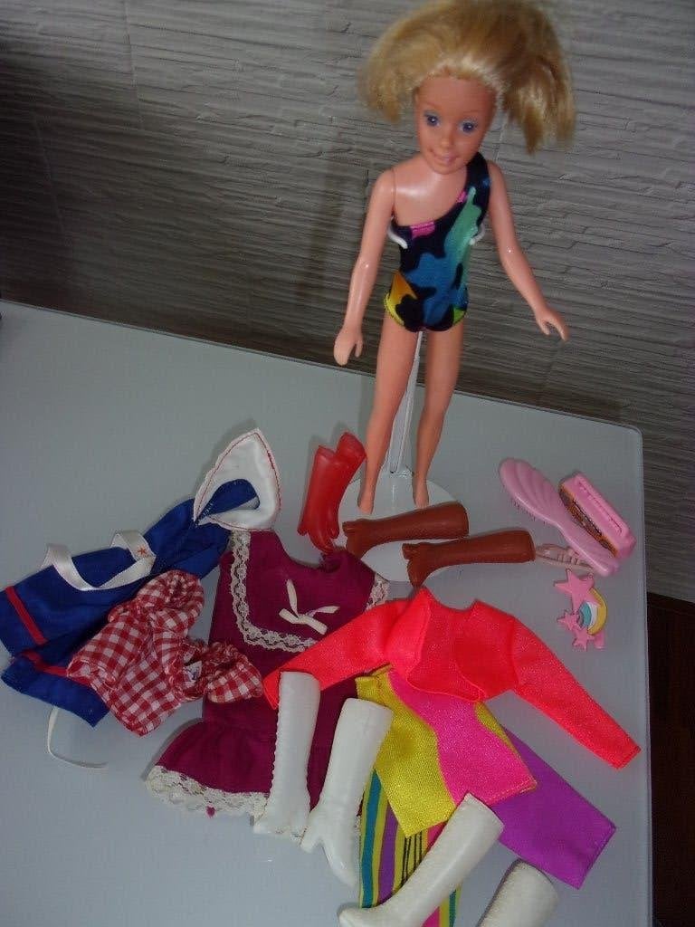vintage Barbie Skipper pop met kleertjes + accessories, Verzamelen, Poppen, Verzenden, Gebruikt, Pop