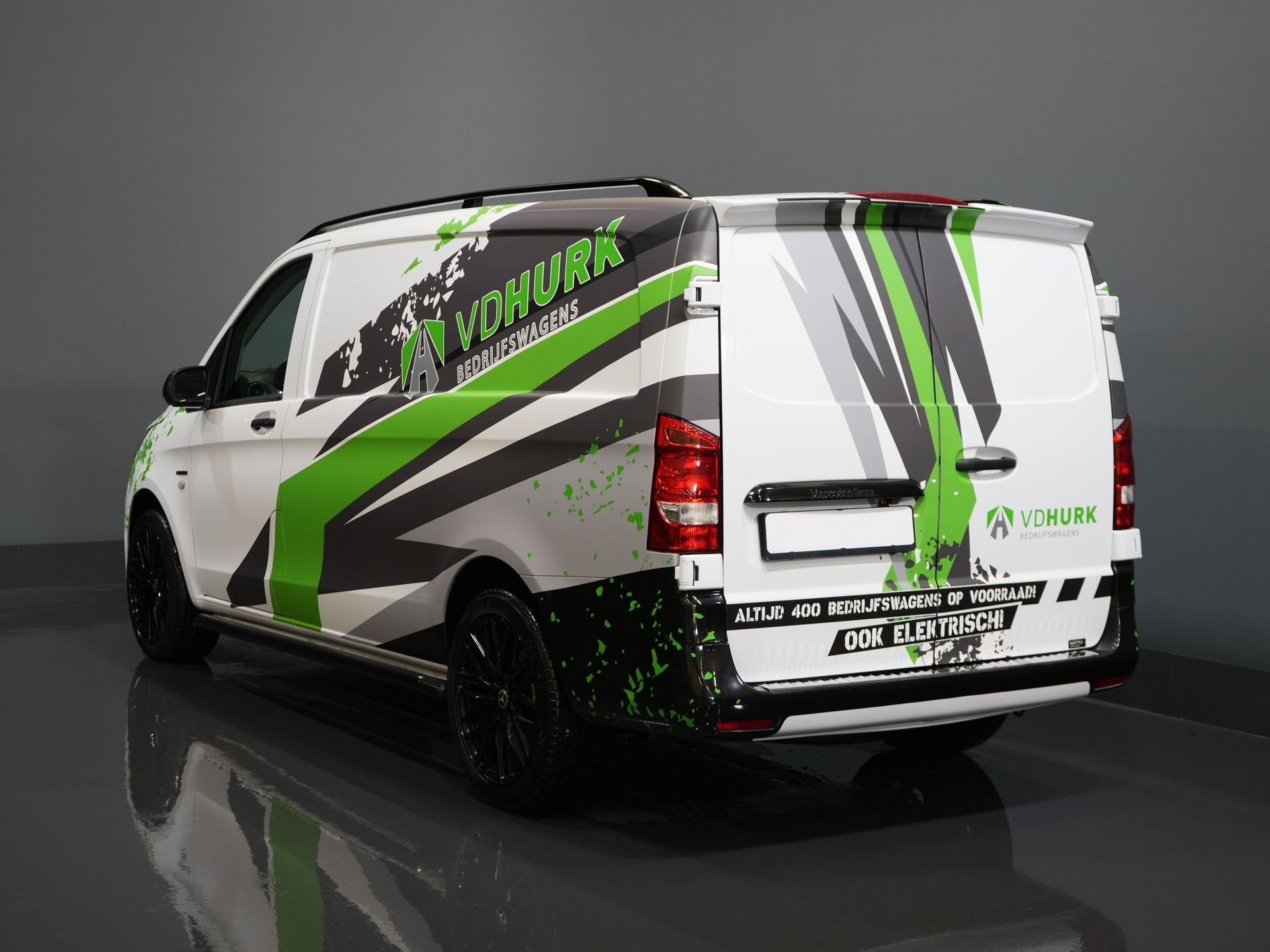 Mercedes-Benz eVito DEMO 19"/ HG Zwart Pakket/ Spoiler/Sideb, Stof, 41 kWh, 120 km, 116 pk