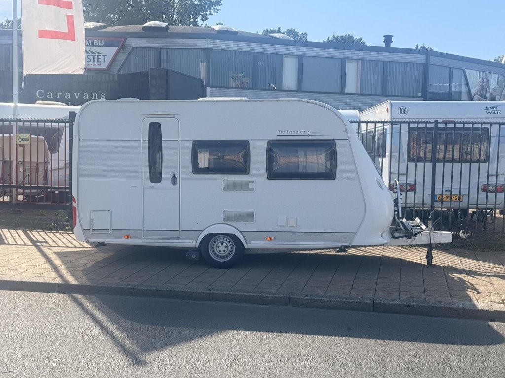 Hobby De luxe Easy 400 SF met mover en voortent!, Caravans en Kamperen, Caravans, Hobby, Bedrijf, Treinzit, 750 - 1000 kg