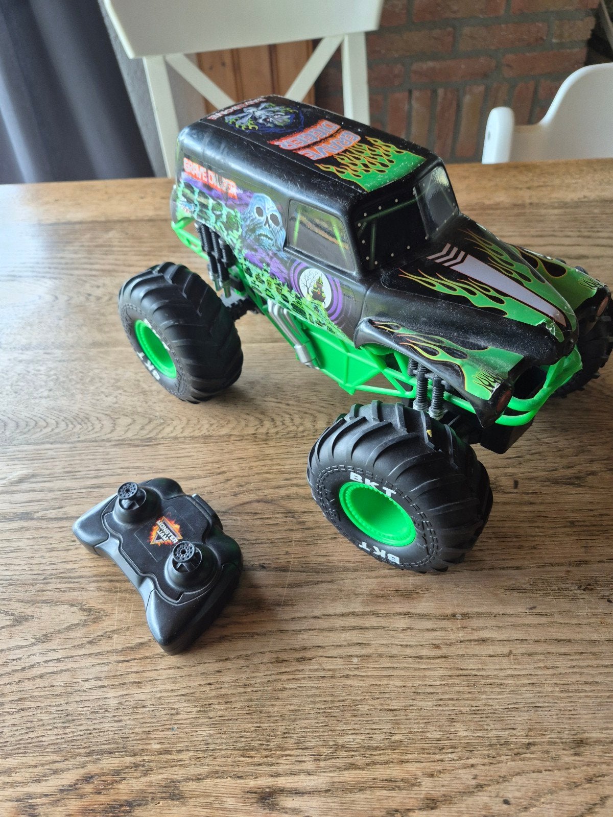 Grave Digger RC Monster Truck, Elektro, Gebruikt, Auto offroad, Ophalen of Verzenden