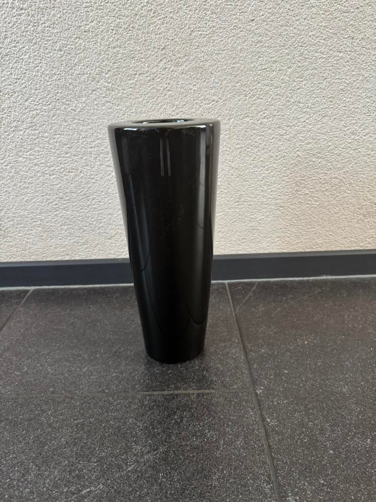 Mooie glanzende porseleinen vaas van Maxwell and Williams, Ophalen of Verzenden, Zo goed als nieuw, Zwart