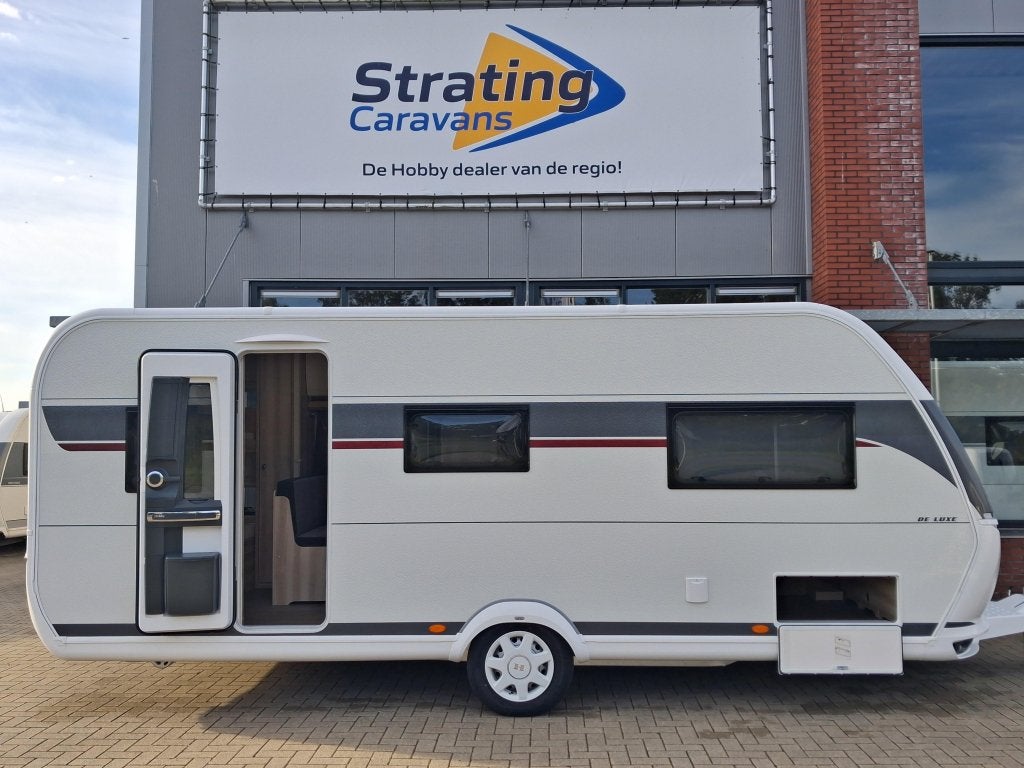 Hobby De Luxe 540 KMFE MODEL 2027, Caravans en Kamperen, Serviceluik, Dwars-stapelbed, Hobby, Bedrijf