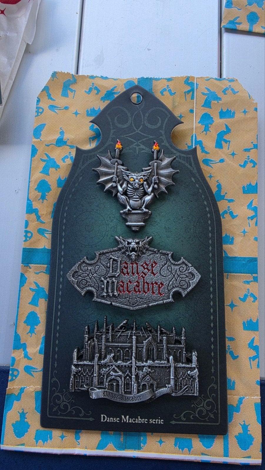 Danse Macabre serie emaille pin / broche - Efteling, Ophalen, Nieuw, Button of Speldje