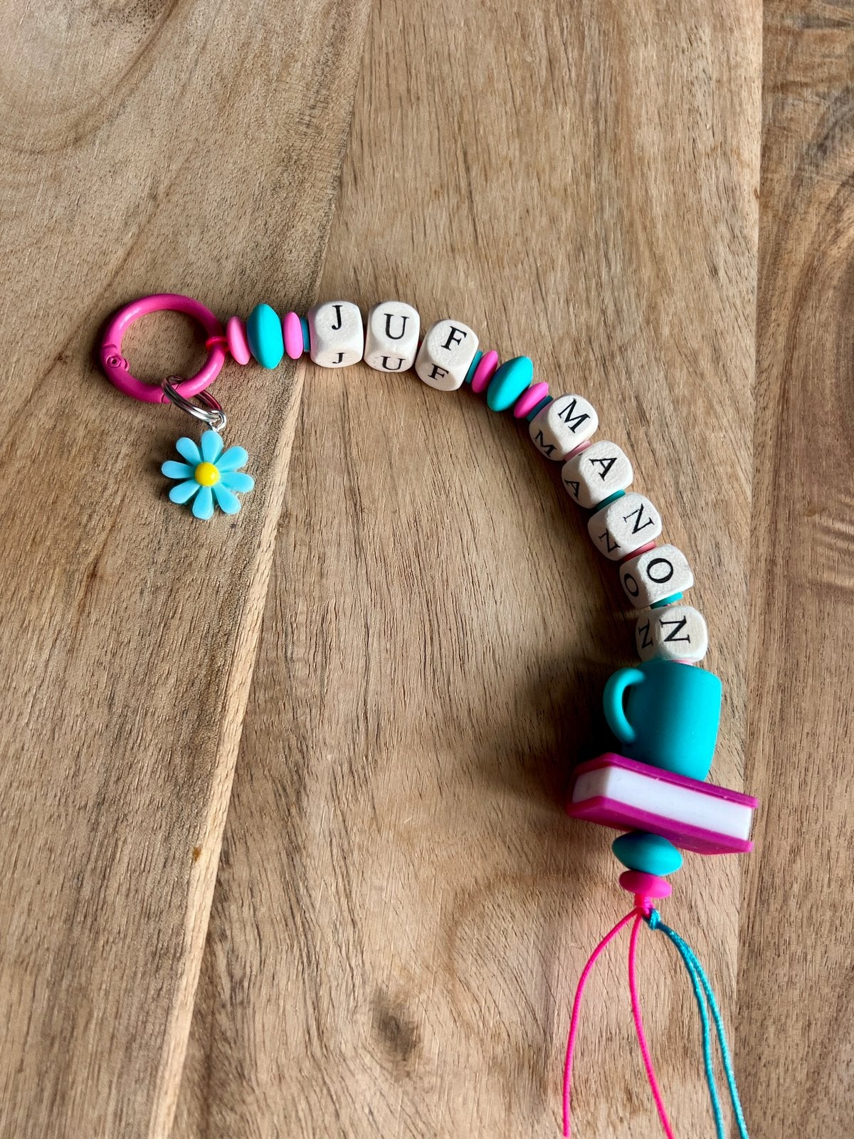 JUF KADO gepersonaliseerde tas hangers met houten letters, Ophalen of Verzenden, Nieuw, Feestartikel, Overige