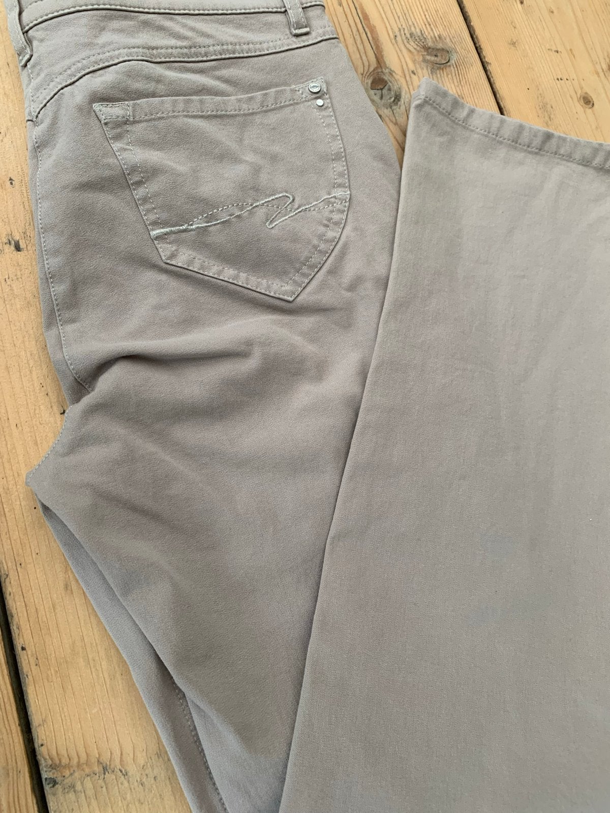 Beige taupe lange broek maat 38 van Zerres, Maat 38/40 (M), Beige, Ophalen of Verzenden, Zo goed als nieuw
