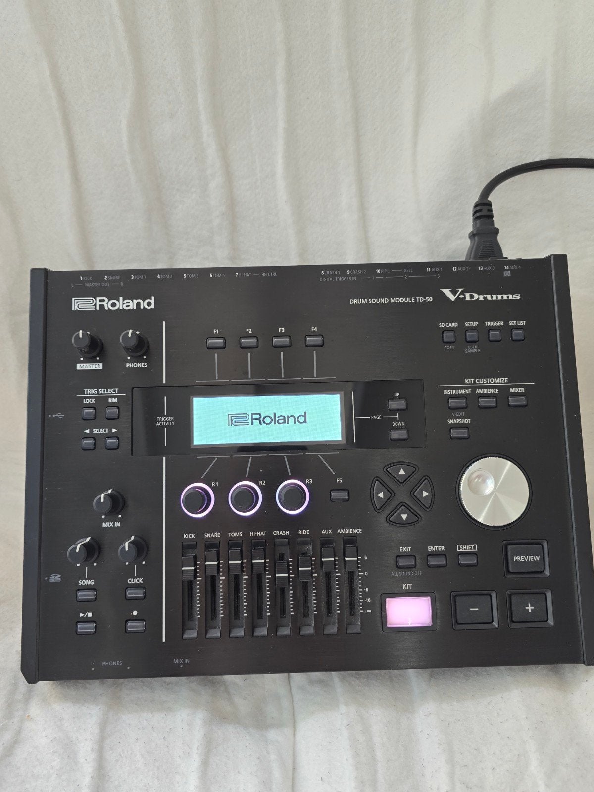 Roland TD-50 Module 
Zo goed als nieuw.

O, Muziek en Instrumenten, Ophalen of Verzenden, Zo goed als nieuw