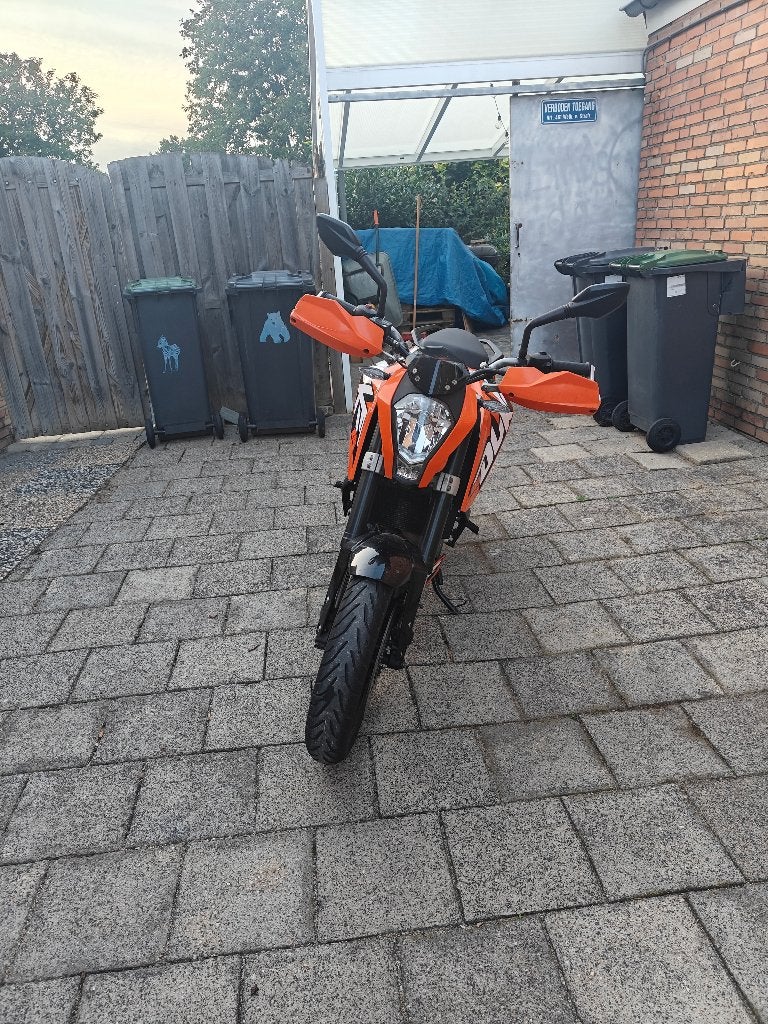 Ktm duke 200 abs met Akrapoviç uitlaat, Gebruikt, Particulier, Minimaal motorrijbewijs A2, 200 cc