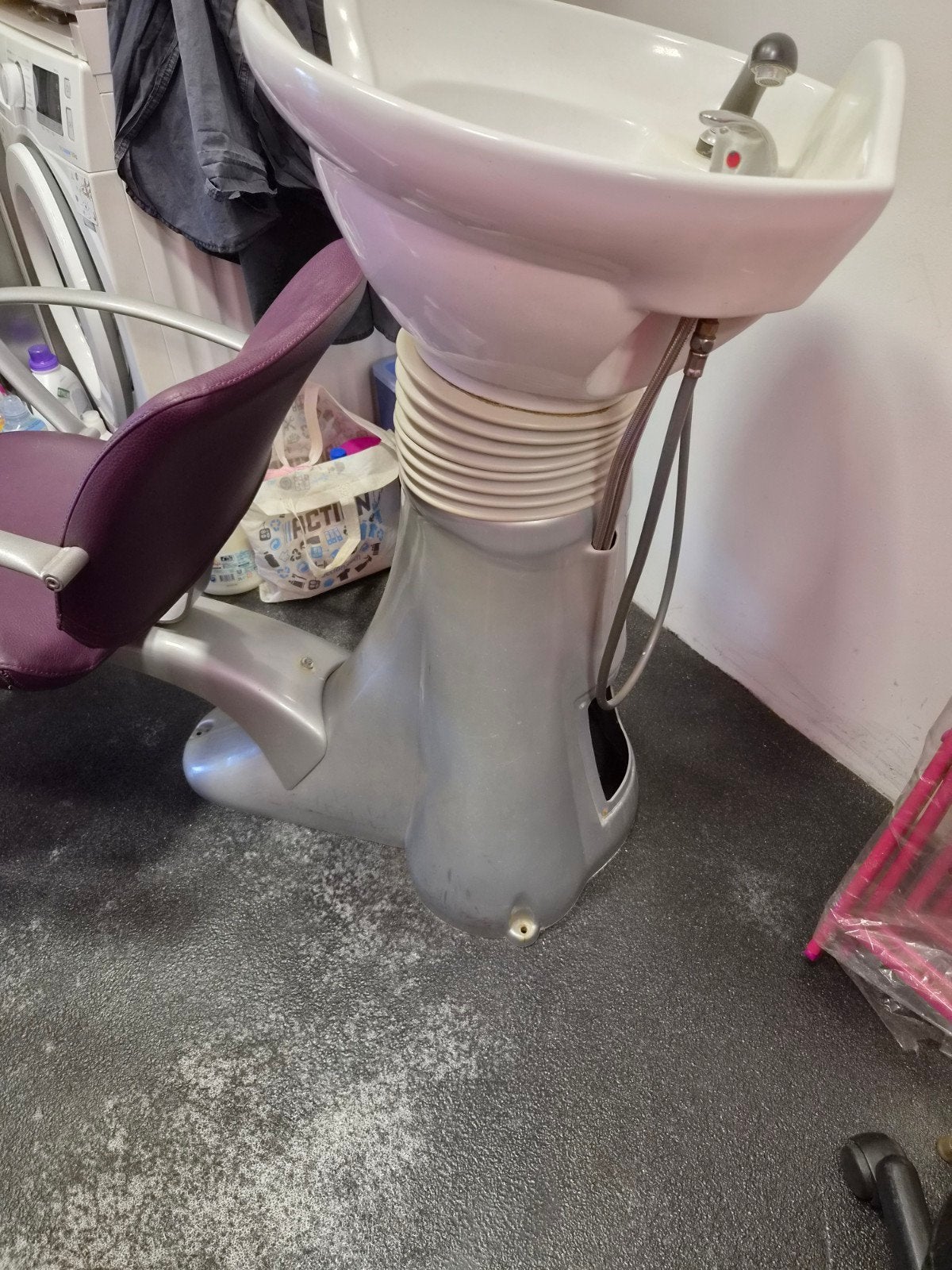 Wastafel / Wasunit voor een kapsalon, Ophalen, Gebruikt