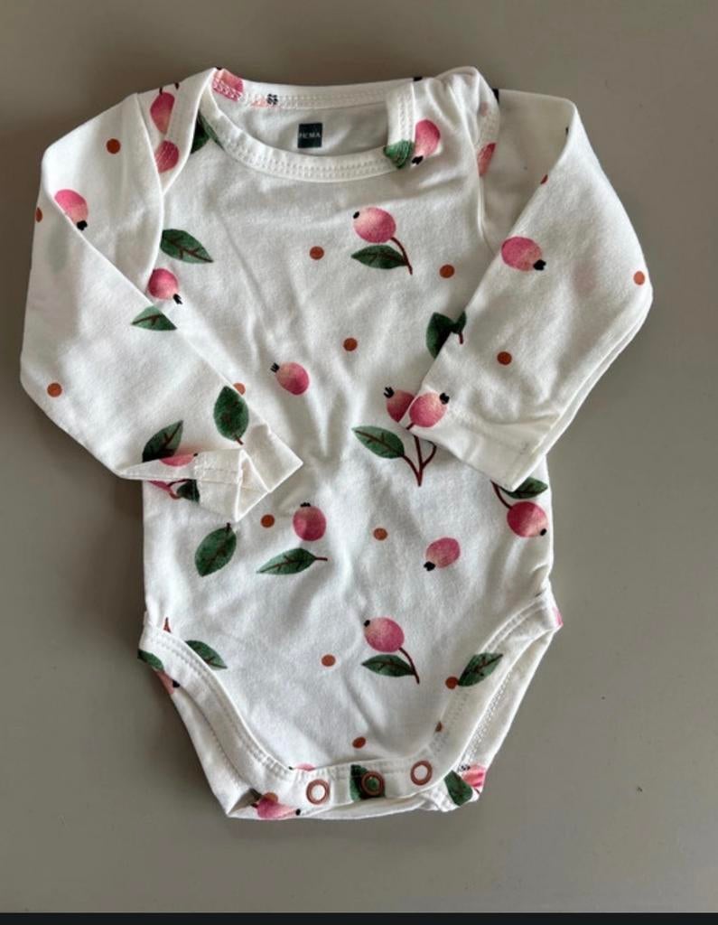 Romper met bessenprint maat 50/56, Ophalen of Verzenden, Zo goed als nieuw, Shirtje of Longsleeve