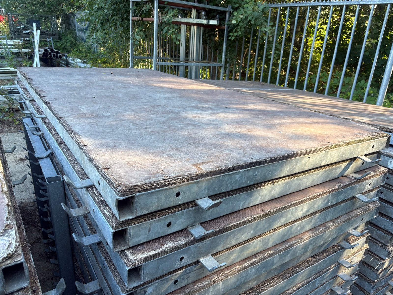 Tentvloeren 2,50 x 1,25m met antislip laag (ca. 100 stuks), Ophalen