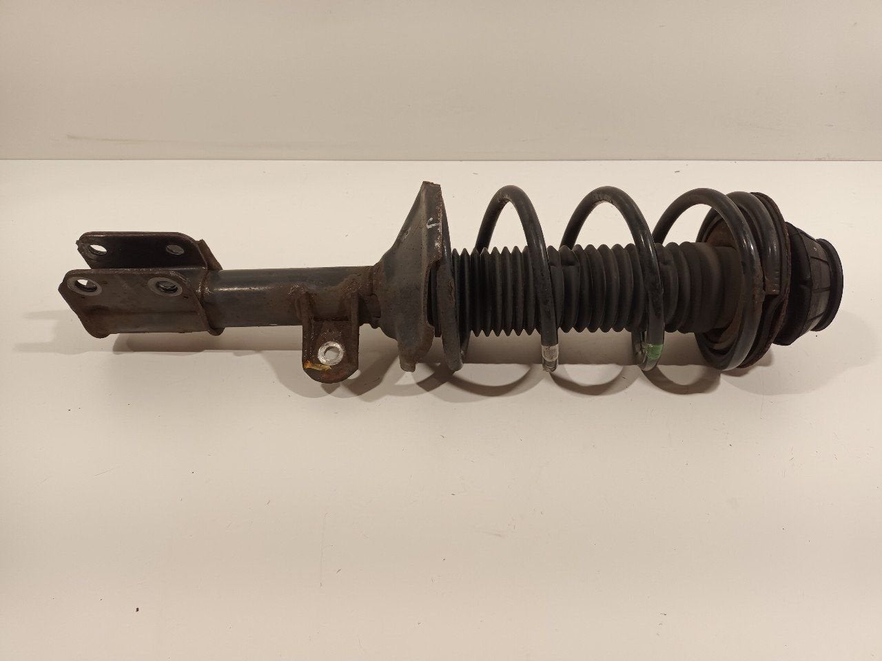 Veerpoot links voor Suzuki Alto, Onderdelen@venauto.nl, Van der Ven Autorecycling B.V., Gebruikt, Ettenseweg 76, 4706 PB Roosendaal, The Netherlands