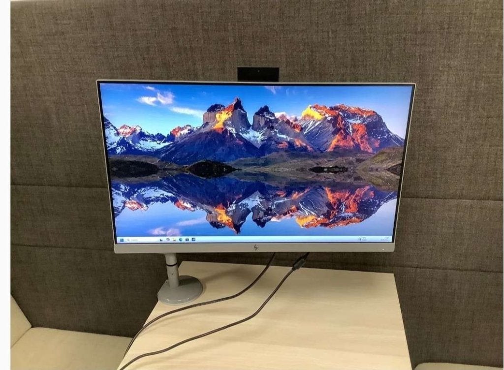 HP E243D 24 inch HDMI + Humanscale monitorarm (15 stuks), Computers en Software, Monitoren, Zo goed als nieuw, HDMI, VGA, Draaibaar