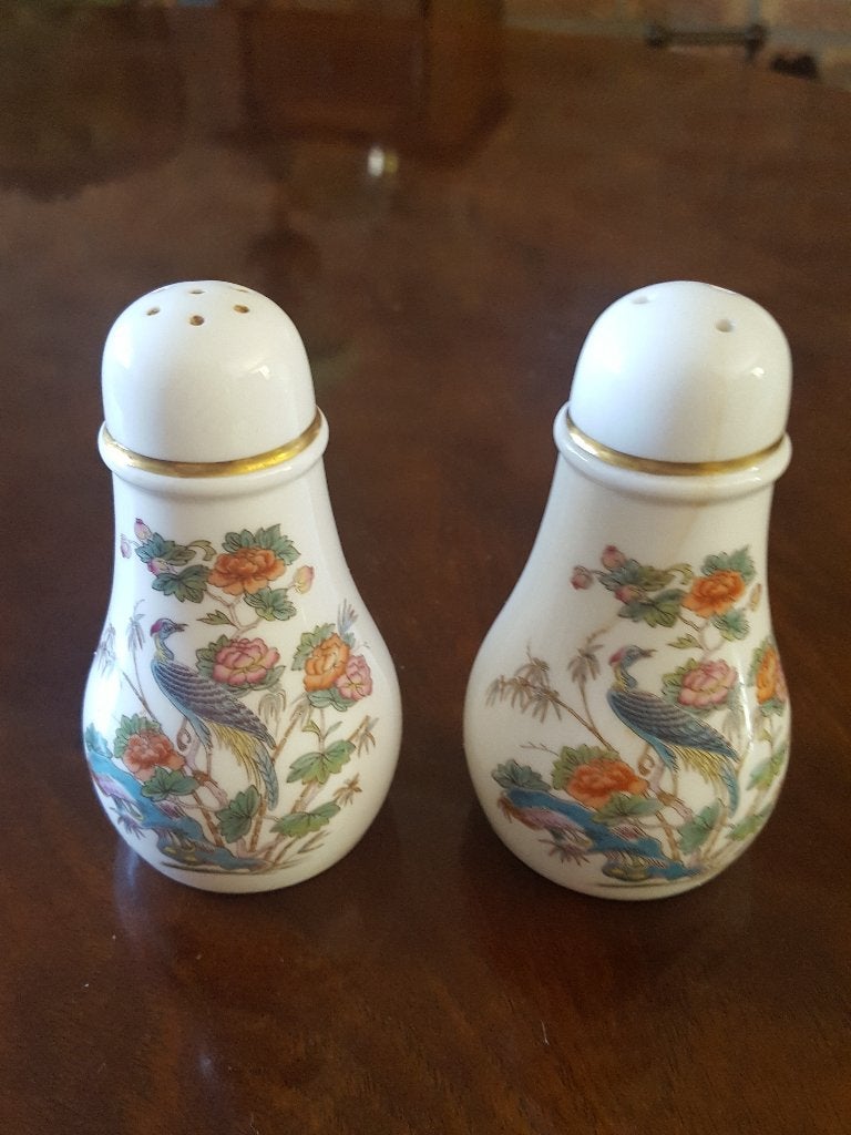 Wedgwood "Kutani Crane" Peper- en Zoutstel – Bone China, Ophalen of Verzenden, Gebruikt, Porselein, Overige typen