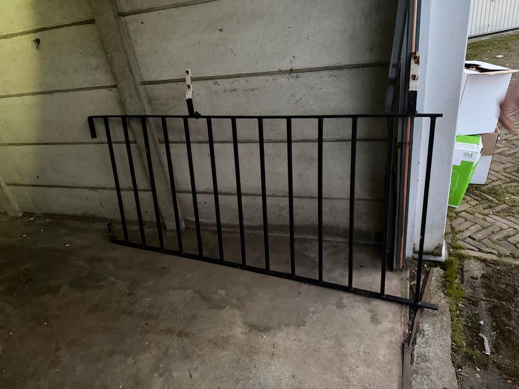 Stevig hekwerk voor balkon - Zwart metaal, Tuin en Terras, Tuinhekken en Hekwerk, Ophalen of Verzenden, Gebruikt, IJzer, Spijlenhekwerk