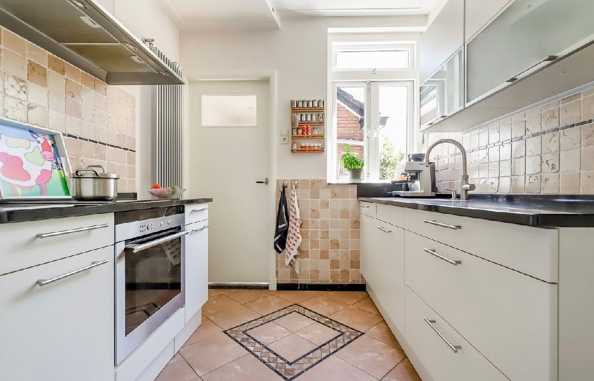 Witte keuken, granieten blad, Quooker + Siemens apparaten, Ophalen, Gebruikt, Wit, Dubbelwandige keuken