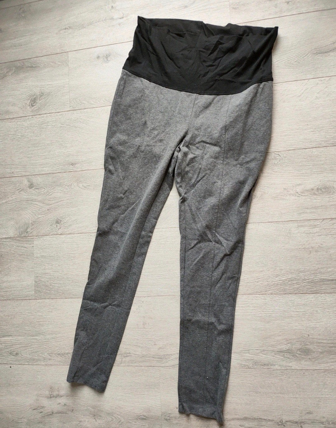 Esmara zwangerschaps legging grijs streep maat M, Maat 38/40 (M), Grijs, Gedragen, Broek of Spijkerbroek