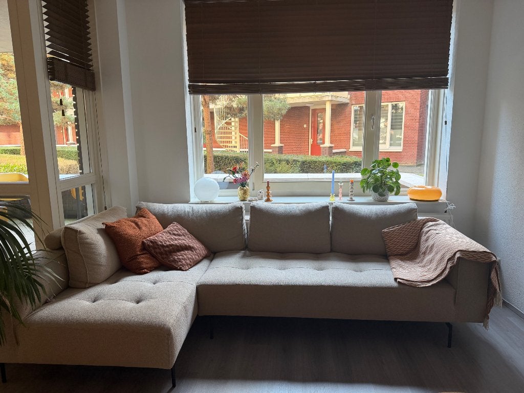 Beige hoekbank van Eijerkamp, Ophalen, 250 tot 300 cm, Hoekbank, Zo goed als nieuw