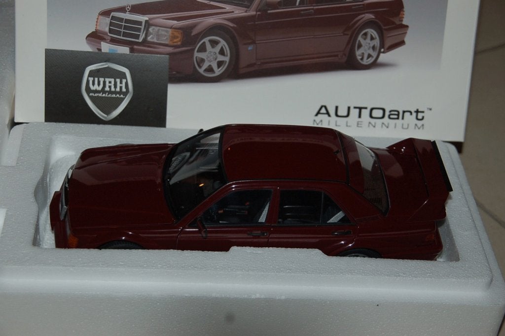 1:18 Mercedes 190 EVO2 Barolo red Autoart zie info WRH, Hobby en Vrije tijd, Modelauto's | 1:18, Verzenden, Zo goed als nieuw
