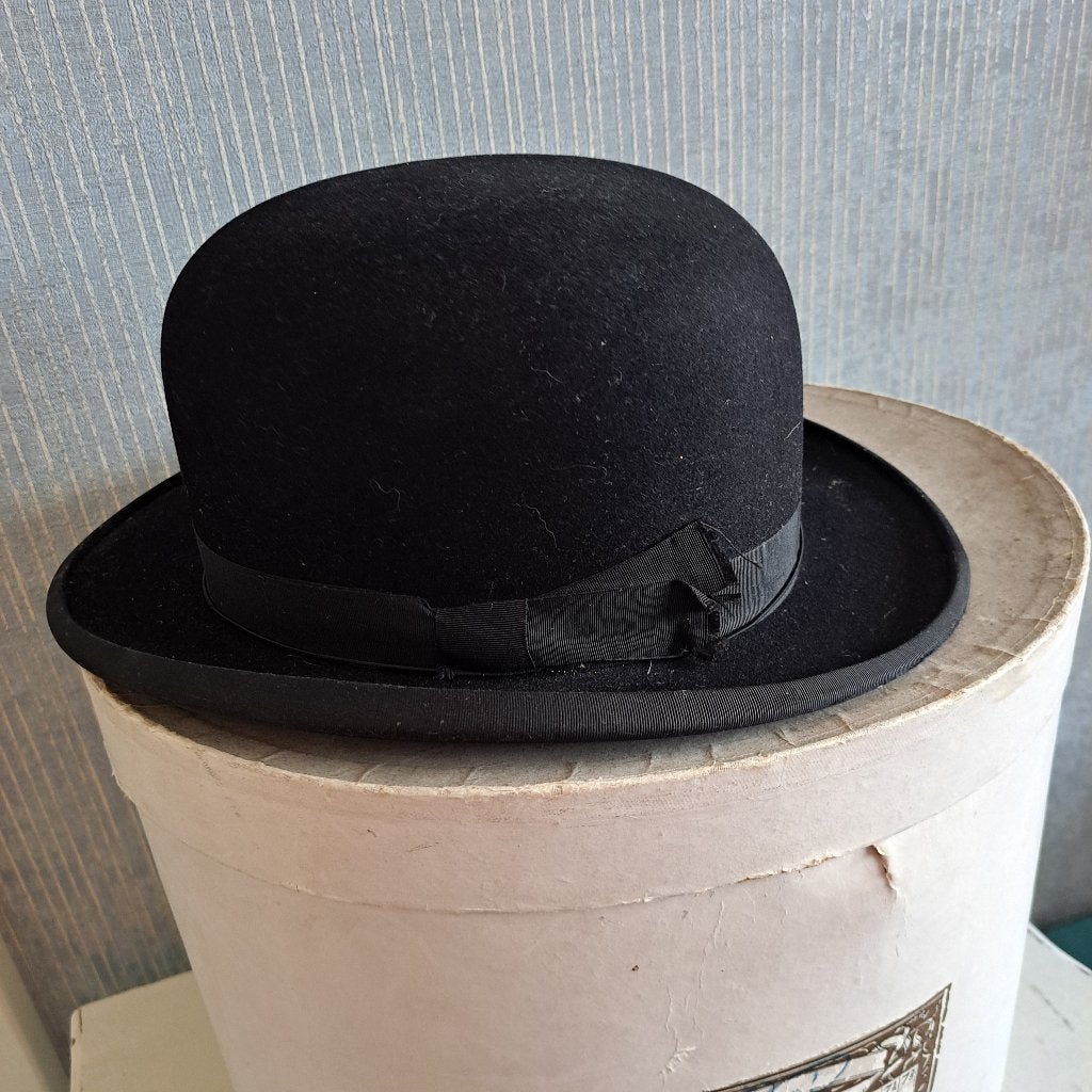 Brocante, vintage zwarte bolhoed., Ophalen