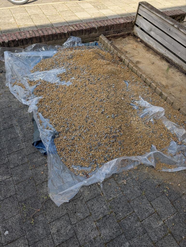 Grijs en bruin grind voor tuin of oprit, Tuin en Terras, Grind, Keien en Split, Ophalen, Gebruikt, Multi, Grind