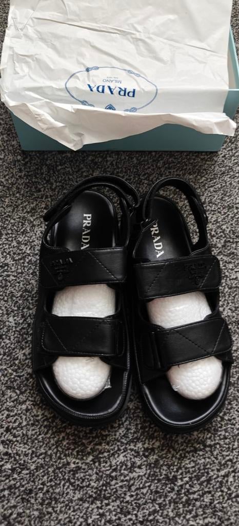 Prada Sandalen Maat 42 (valt als 41.5) - Nieuw met doos, Kleding | Dames, Schoenen, Zwart, Nieuw, Sandalen of Muiltjes, Ophalen of Verzenden