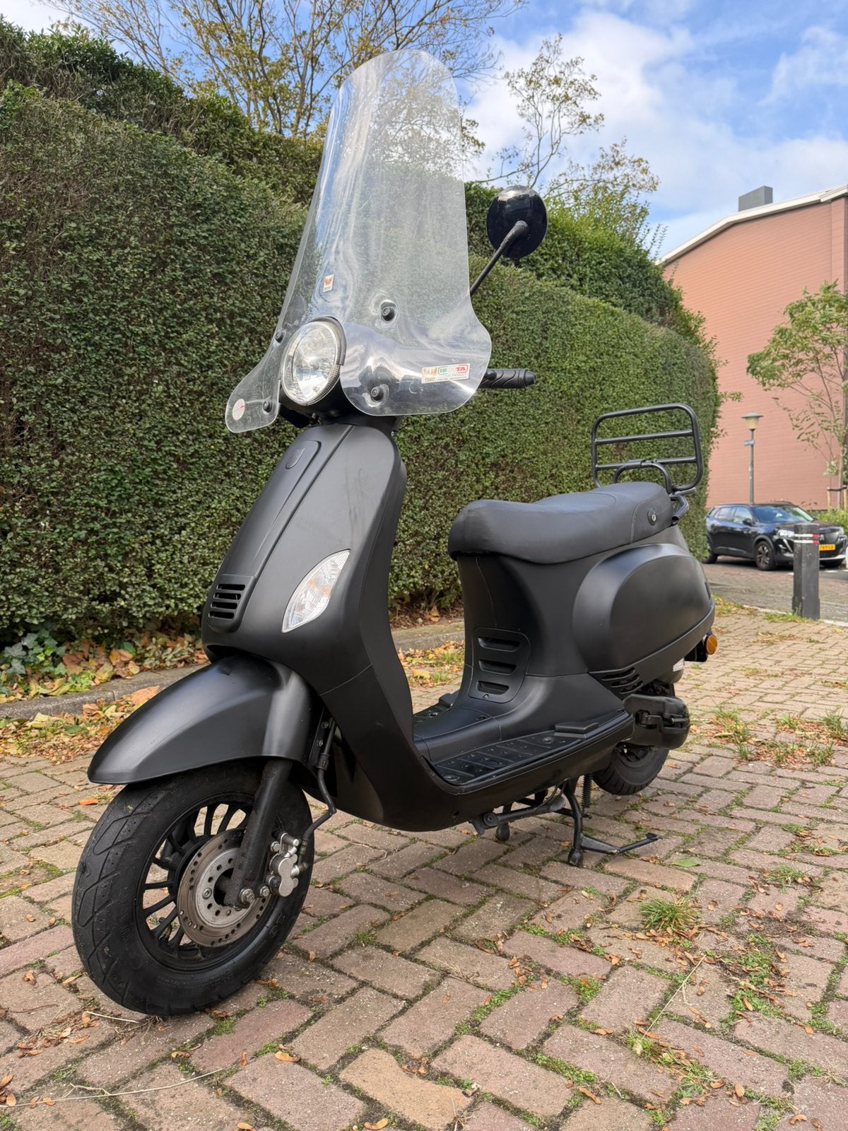 La Souris Sourini - Vespa Look | Geel kenteken | 5.012 KM, Fietsen en Brommers, Ophalen, Overige modellen, Maximaal 45 km/u, Zo goed als nieuw