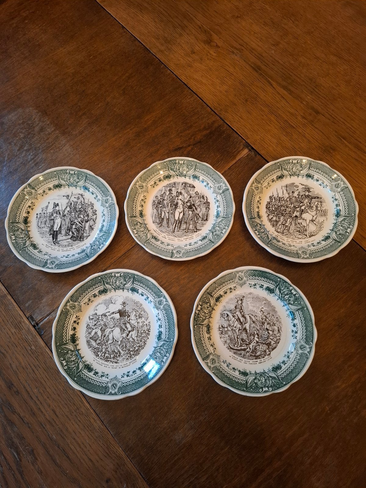 Vintage borden Sarreguemines met Napoleon taferelen, Antiek en Kunst, Antiek | Servies los, Ophalen of Verzenden