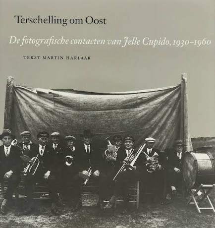 Terschelling om Oost, Fotografen, Martin Harlaar, Ophalen of Verzenden, Zo goed als nieuw