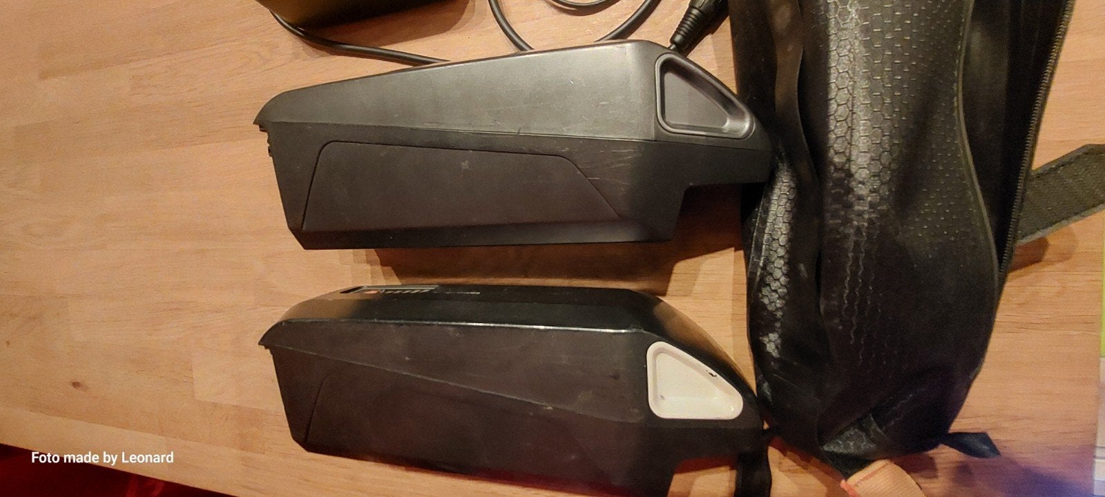Giant XR Roam accu's (2 stuks) + lader + accutas