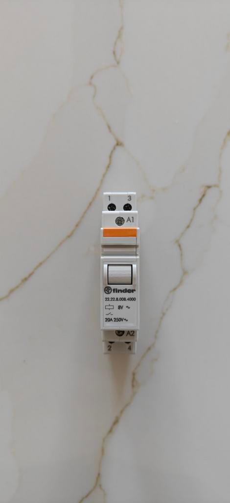 Finder 12V DIN-rail relais 20A 250V~, Doe-het-zelf en Verbouw, Elektra en Kabels, Gebruikt, Ophalen of Verzenden