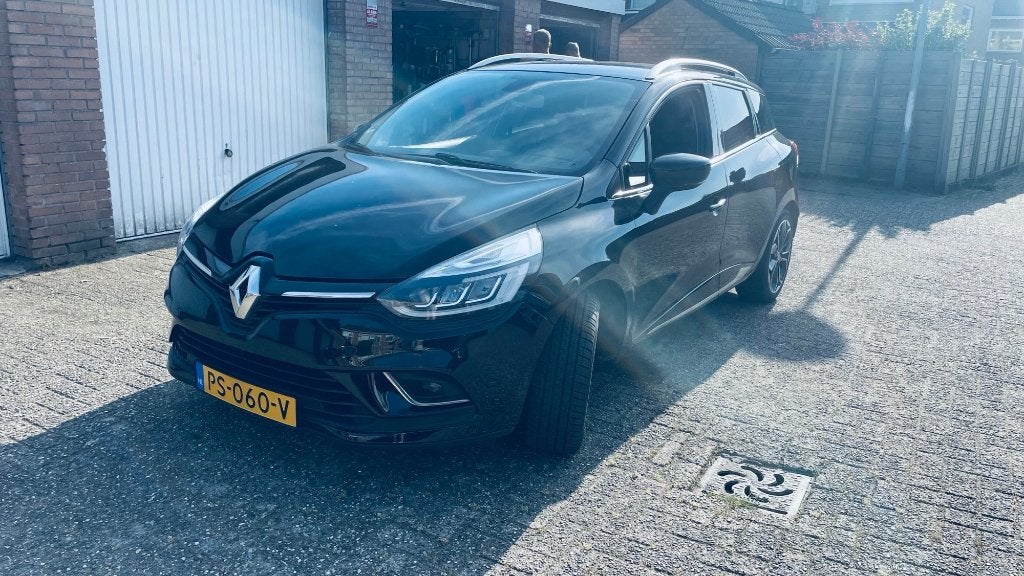 Renault Clio 1.2 TCE 87KW Estate 2017 Zwart, Auto's, Renault, Voorwielaandrijving, 4 cilinders, USB, 620 kg