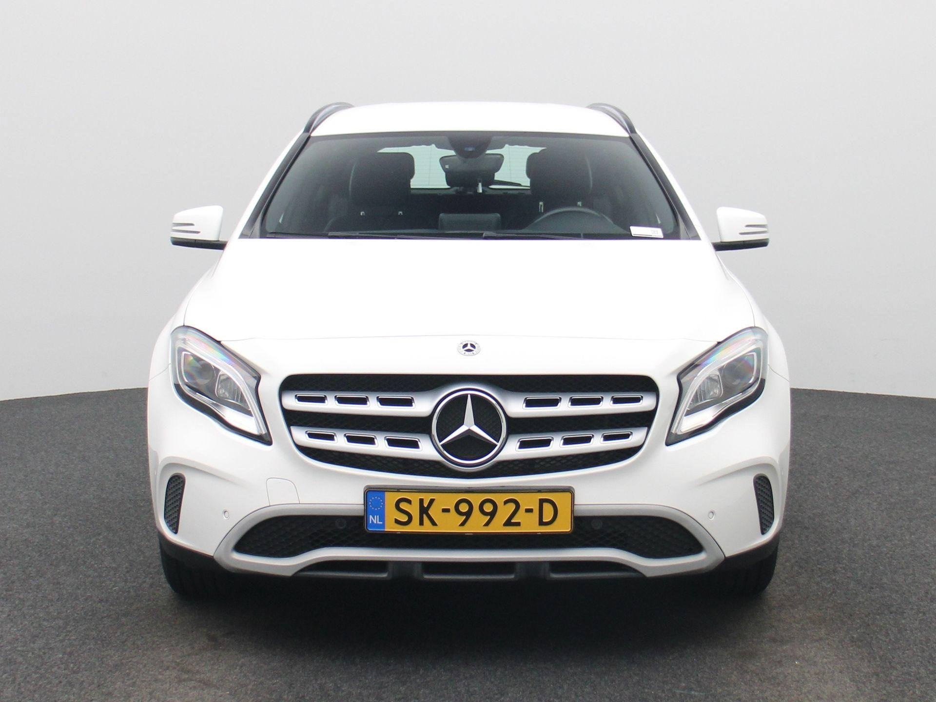 Mercedes-Benz GLA-klasse 180 Business Solution | ACHTERUITRI, Auto's, 12 maanden, Gebruikt, 4 cilinders, Start-stop-systeem