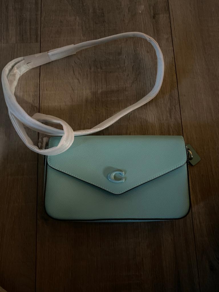 Coach Schoudertasje in Mintgroen, Ophalen of Verzenden, Zo goed als nieuw, Groen, Schoudertasje