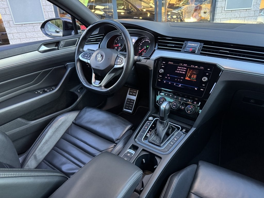 Volkswagen Passat 2.0 TSI 3X R-Line Dsg Leer Camera DCC ACC, Auto's, Automaat, Euro 6, 4 cilinders, 1984 cc