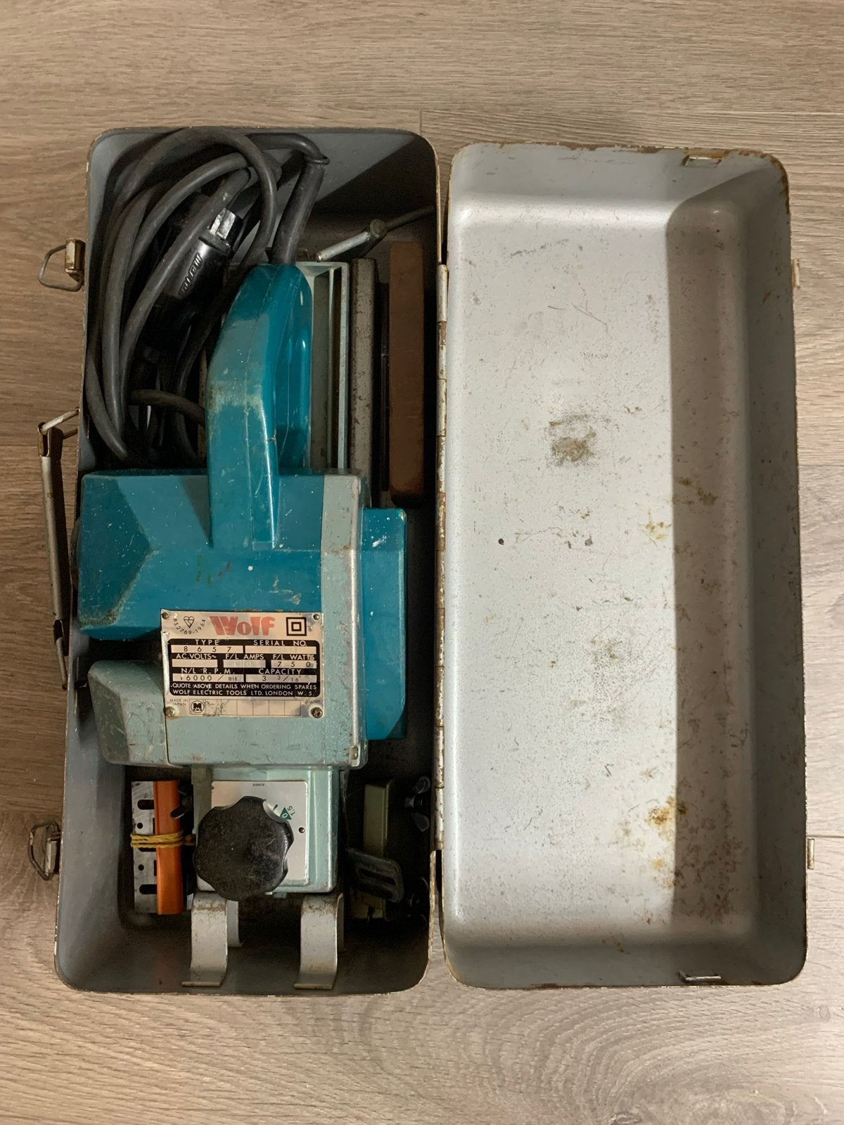 Wolf elektrische schaafmachine in metalen koffer, Ophalen, Gebruikt
