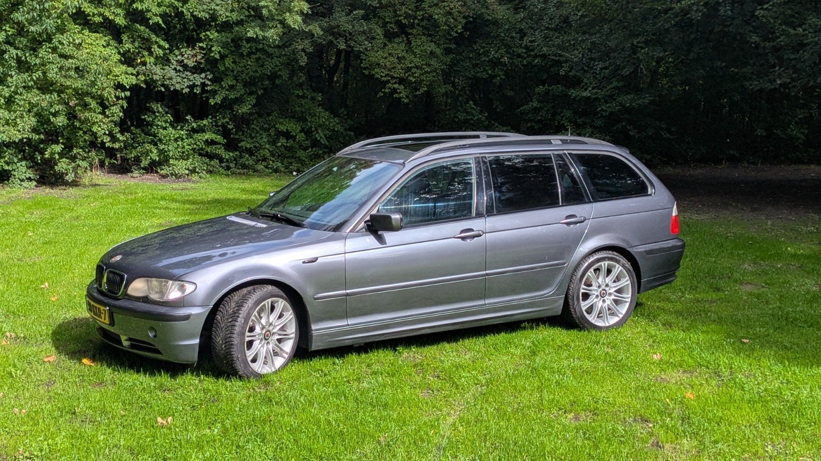 BMW 330i touring E46. De ultieme youngtimer!, Auto's, Automaat, Zwart, Stationwagon, Dealer onderhouden