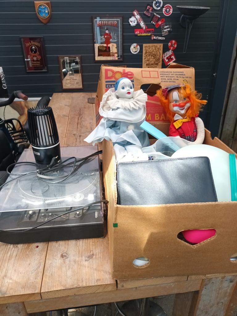 Vlooienmarkt, Diversen, Ophalen
