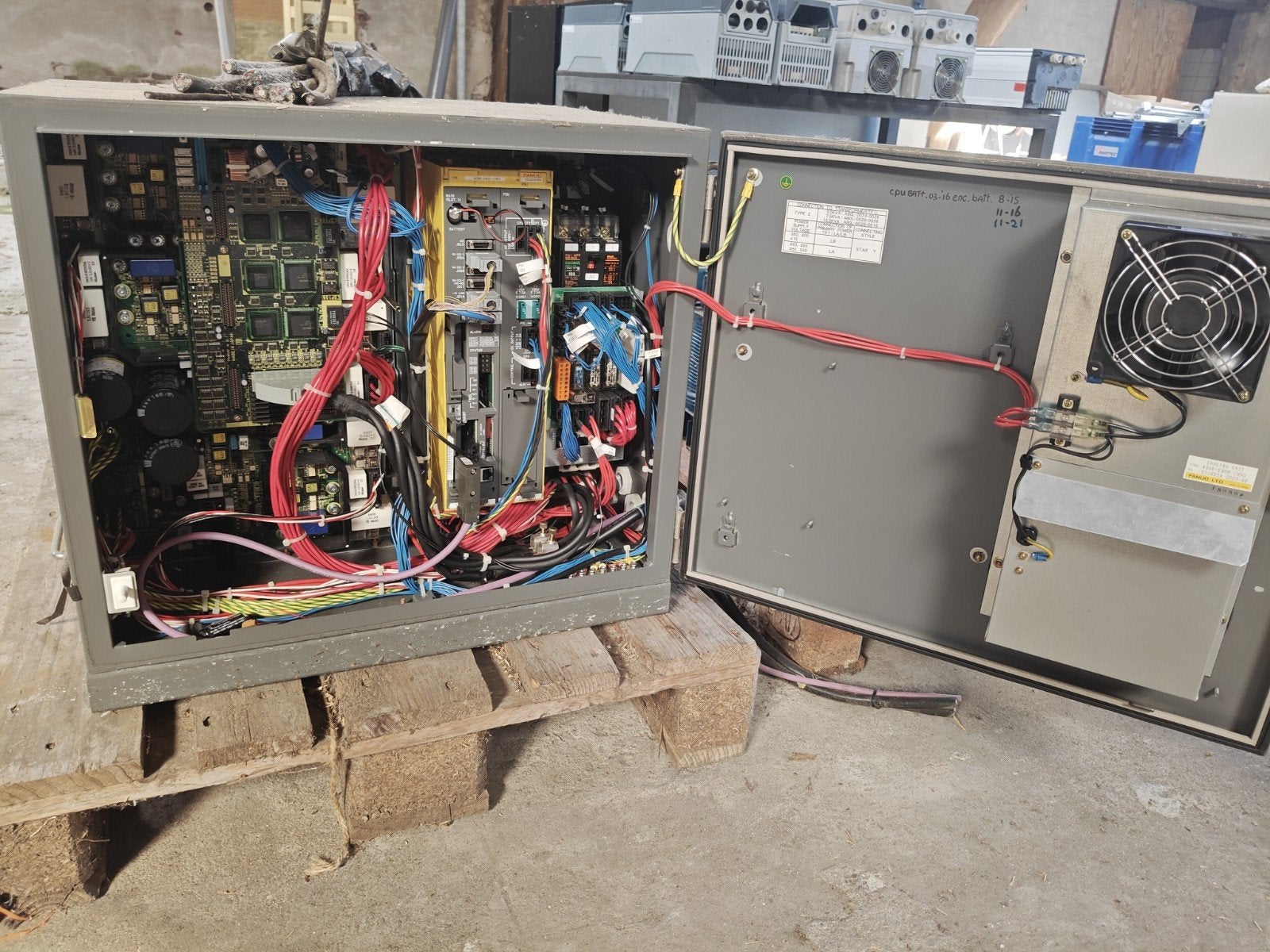 FANUC R-J3iB Robot Besturingskast - A05B-2464-B200, Ophalen of Verzenden
