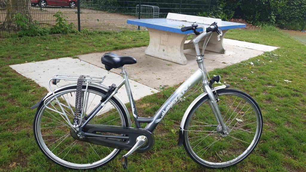 Giant damesfiets 28 inch met versnellingen, Fietsen en Brommers, Fietsen | Dames | Damesfietsen, Ophalen