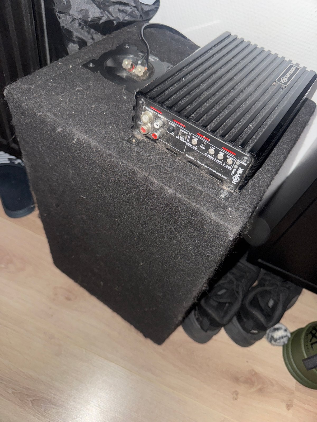 Subwoofer met versterker - Krachtig geluid voor je auto!, Auto-onderdelen, Ophalen, Gebruikt, Universele onderdelen