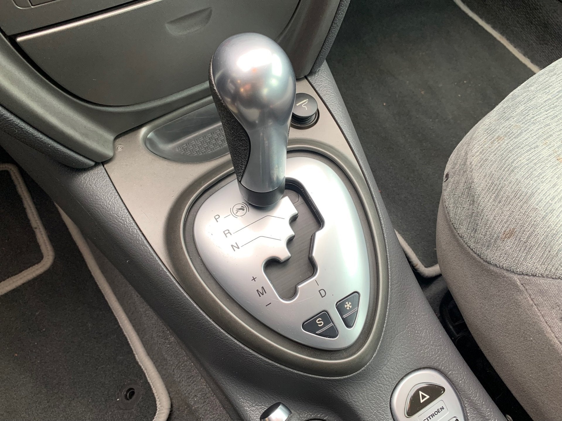 Citroen C5 2.0-16V Ligne Prestige|AUT|PDC|Cruise|Trekhaak, Auto's, Stof, Gebruikt, 4 cilinders, 700 kg