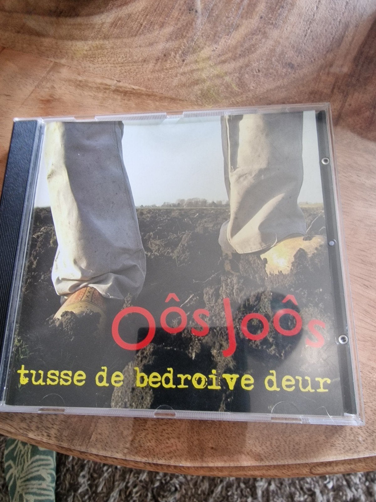 Oôs Joôs - Tusse de bedroive deur CD, Ophalen of Verzenden, Gebruikt, Streekmuziek