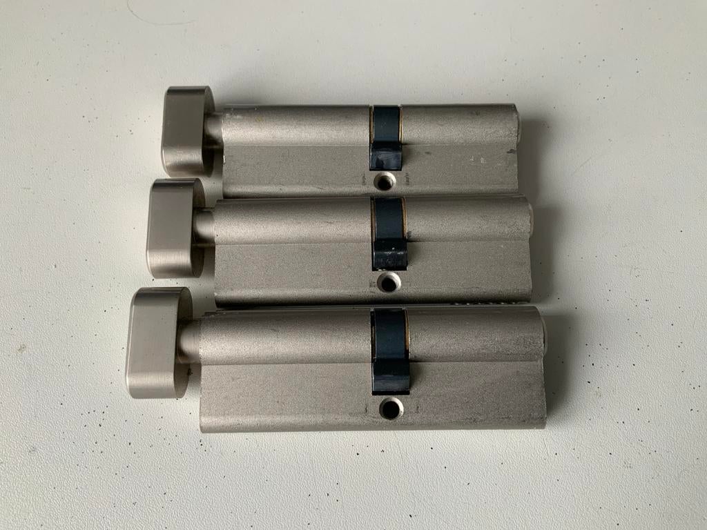 3 Knopcilinders SKG*2 K50/S40 mm - Niet gelijksluitend, Doe-het-zelf en Verbouw, Ophalen of Verzenden, Gebruikt, Overige materialen