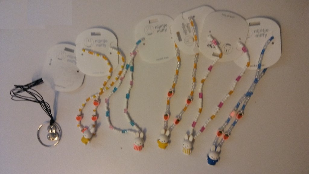 Nijntje Miffy konijn kinder kettinkjes speelgoed tekenfilm, Verzamelen, Ophalen of Verzenden, Overige figuren, Zo goed als nieuw