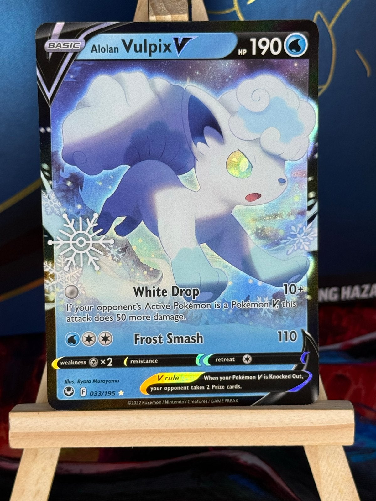 Alolan Vulpix V #33 | Pokemon Silver Tempest, Ophalen of Verzenden, Zo goed als nieuw, Losse kaart, Foil
