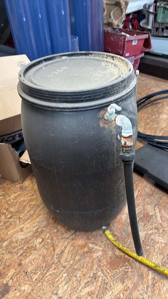 waterton regenton, 150 liter of meer, Geenidee@gmail.com, Ophalen of Verzenden, 1234aa
