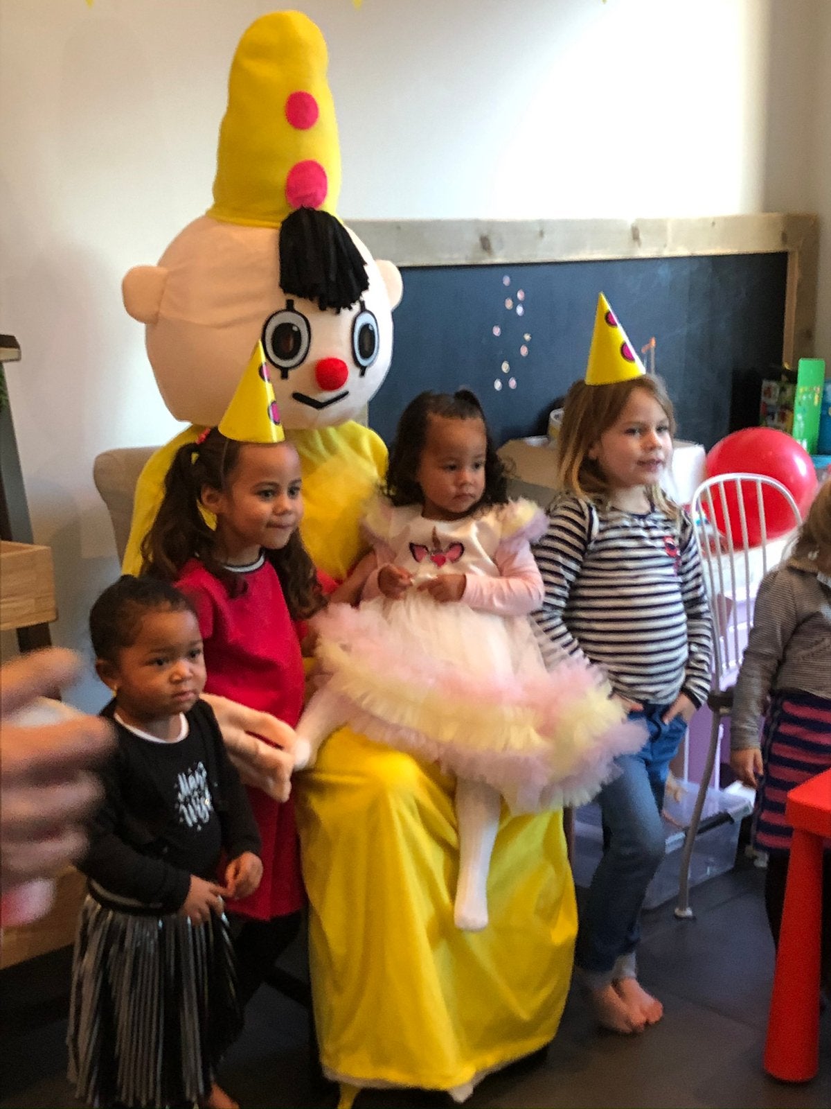 Bumba mascotte met de leukste acteur op jouw verjaardag!, Ophalen, Zo goed als nieuw, Verjaardag