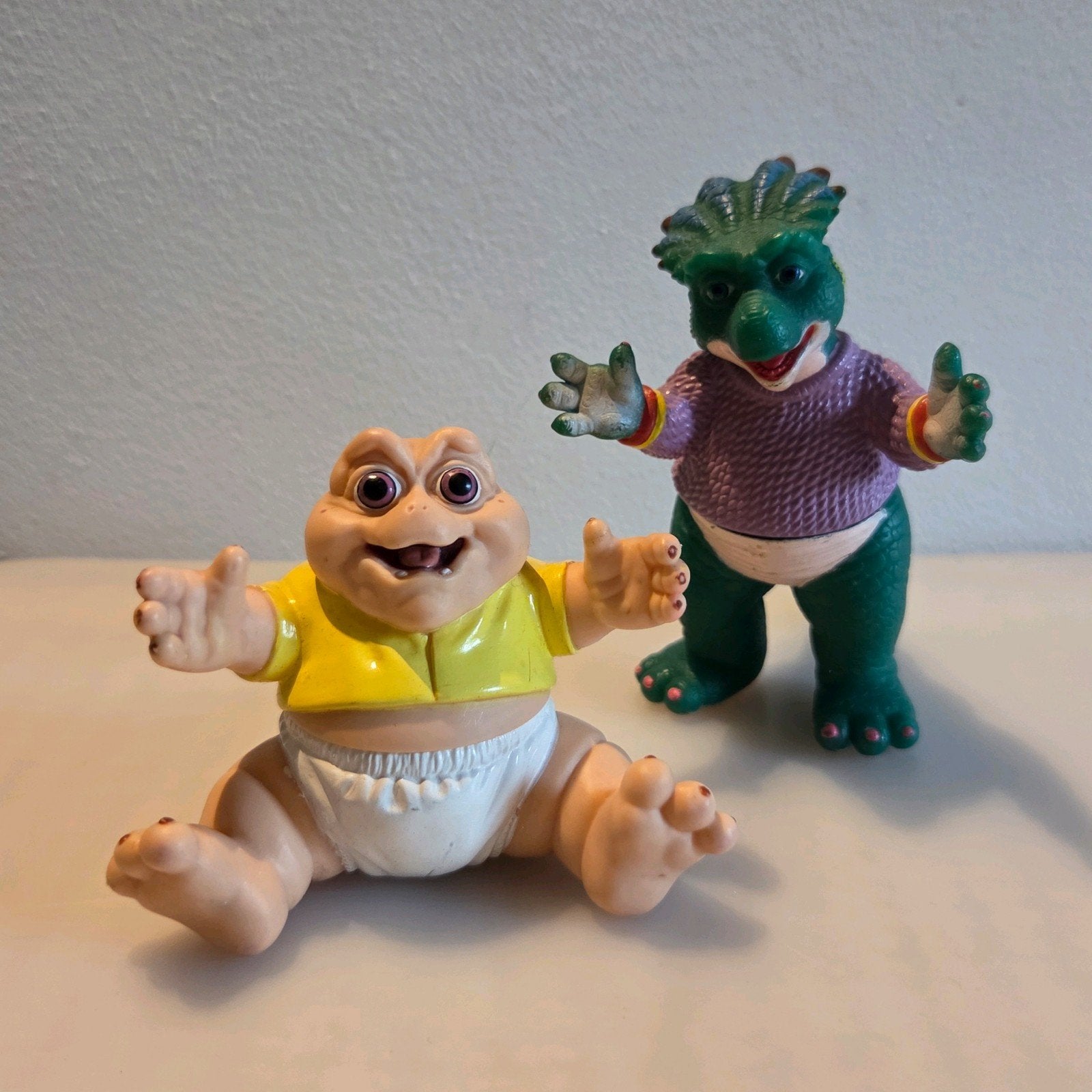 Vintage Dino figuren - Baby Sinclair & Charlene - ineen koop, Verzenden, N, N, N