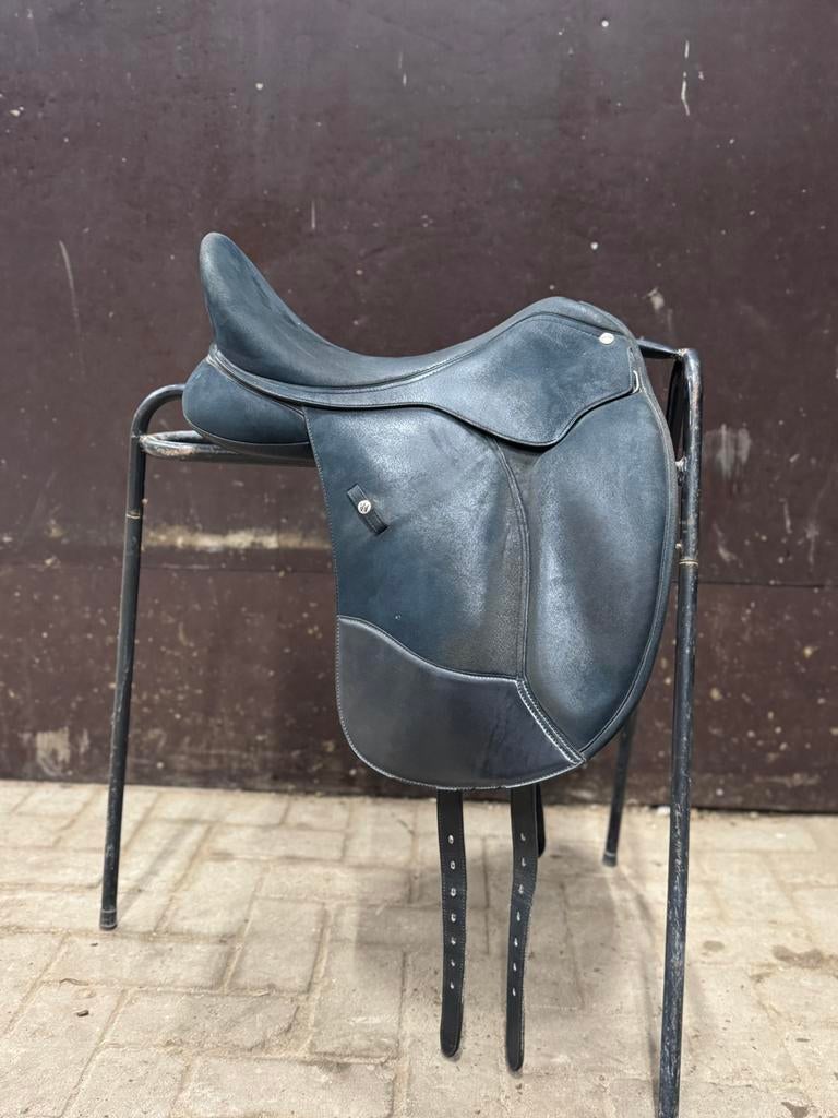 wintec pro isabella 17inch, Dieren en Toebehoren, Paarden en Pony's | Zadels, Gebruikt, Dressuur, Ophalen
